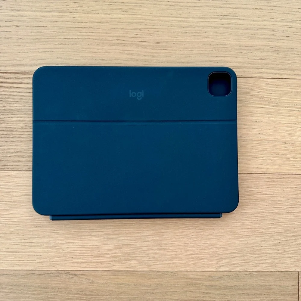 Logitech Combo Touch iPad Keyboard Case - Graphite